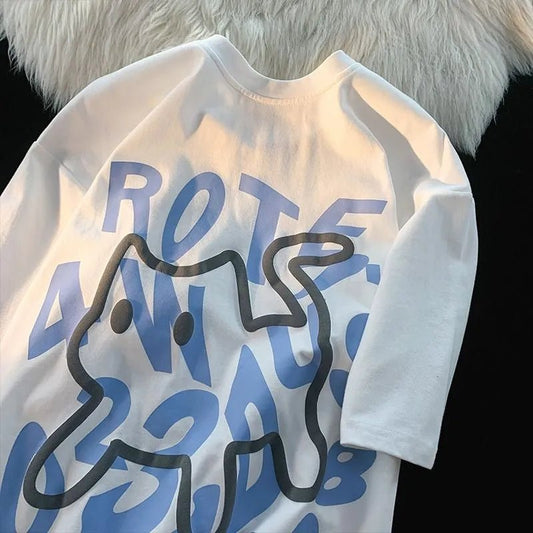 T-shirt with contemporary design featuring a fine-lined cat