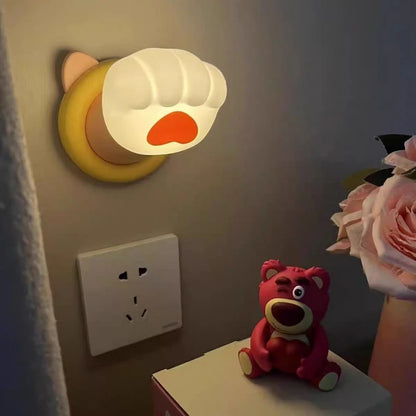 "High-five!" - Wall Mountable Cat Paw Night Lamp