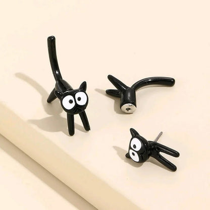 'I am stucked!' - Funny Black Cat Stud Earrings