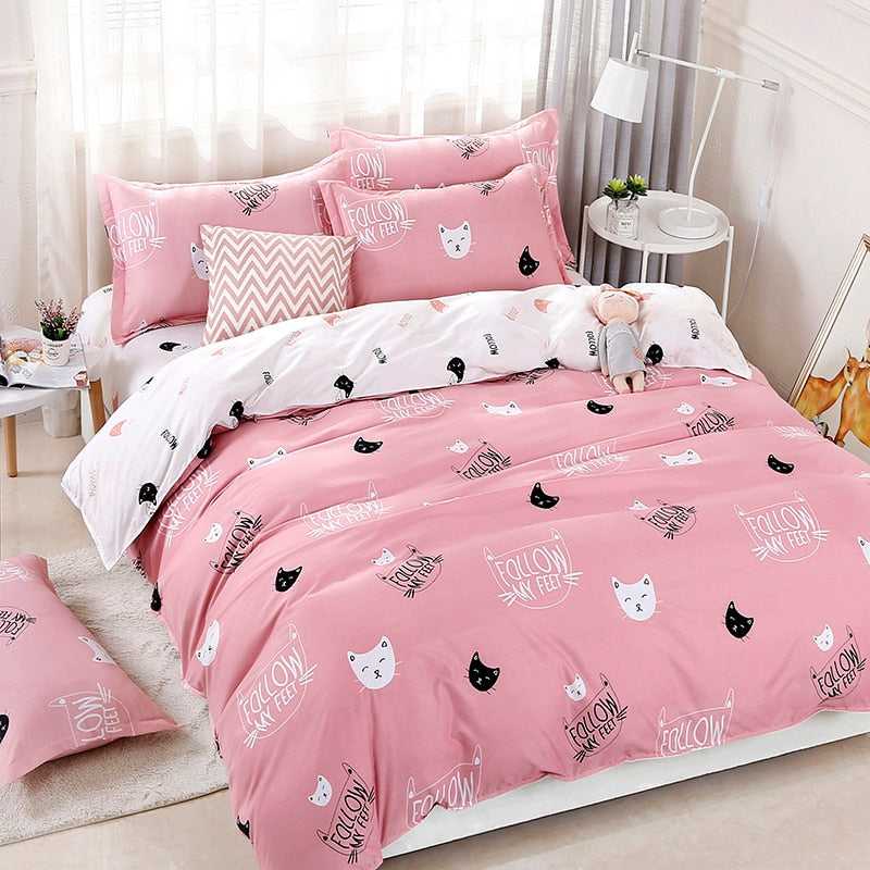 minimal design bedding set with cat themed that looks adorable 
