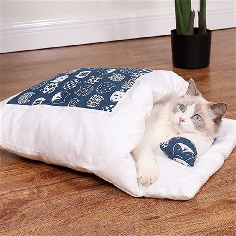 japanese style cat bed which give a snuggling effect to cats