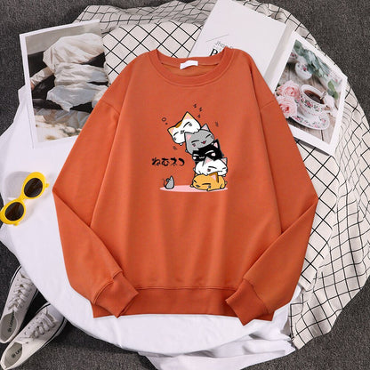 khaki color cat mom sweatshirt printed with three stacking cats forming a pyramid and one mouse
