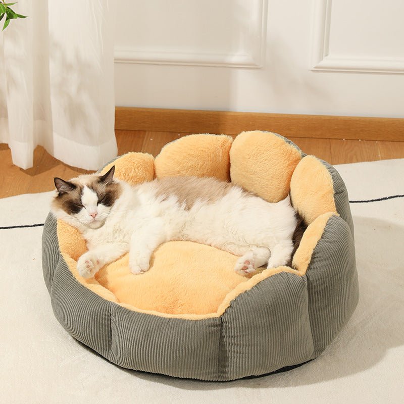 Visual Reference: Shell Shape Aesthetic Calming Cat Bed Cat Bed Like Queen