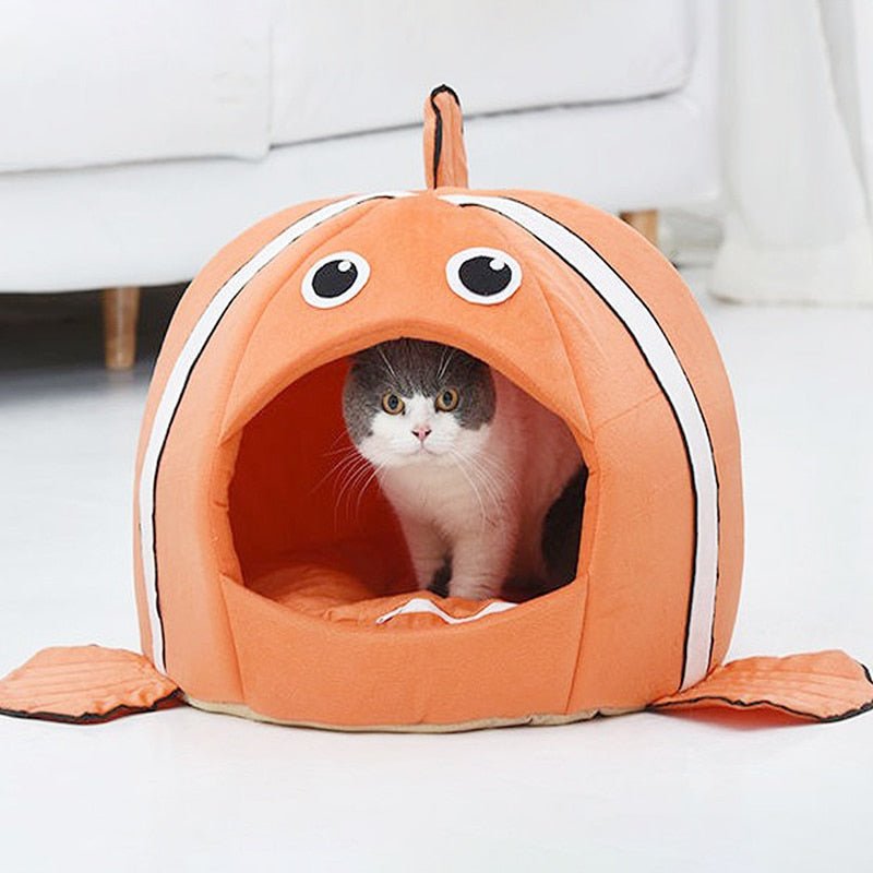 The nemo enclosed cat bed