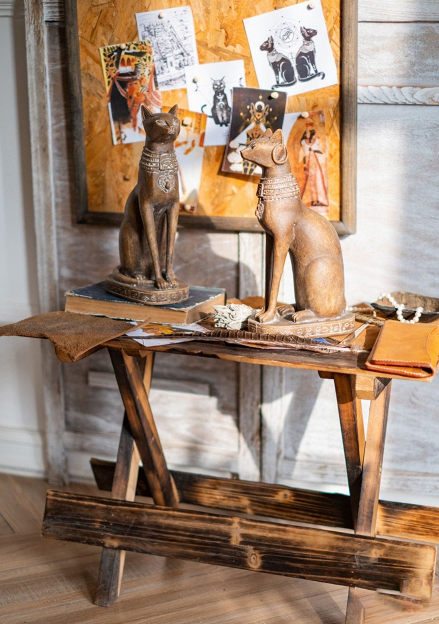 Vintage Beauty Meets Modern | Wooden Style Egyptian Cat Sculpture